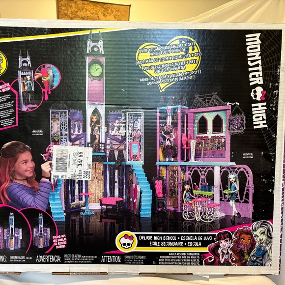 Monster High DELUXE High School 2 Storey Playset BRAND NEW - Picture 1 of 15